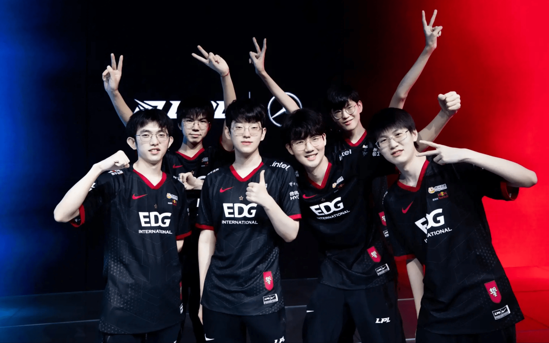 包含G2鏖战DK，Viper惊艳世界的词条