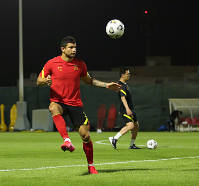 豪门对决！游泳上演世纪大战