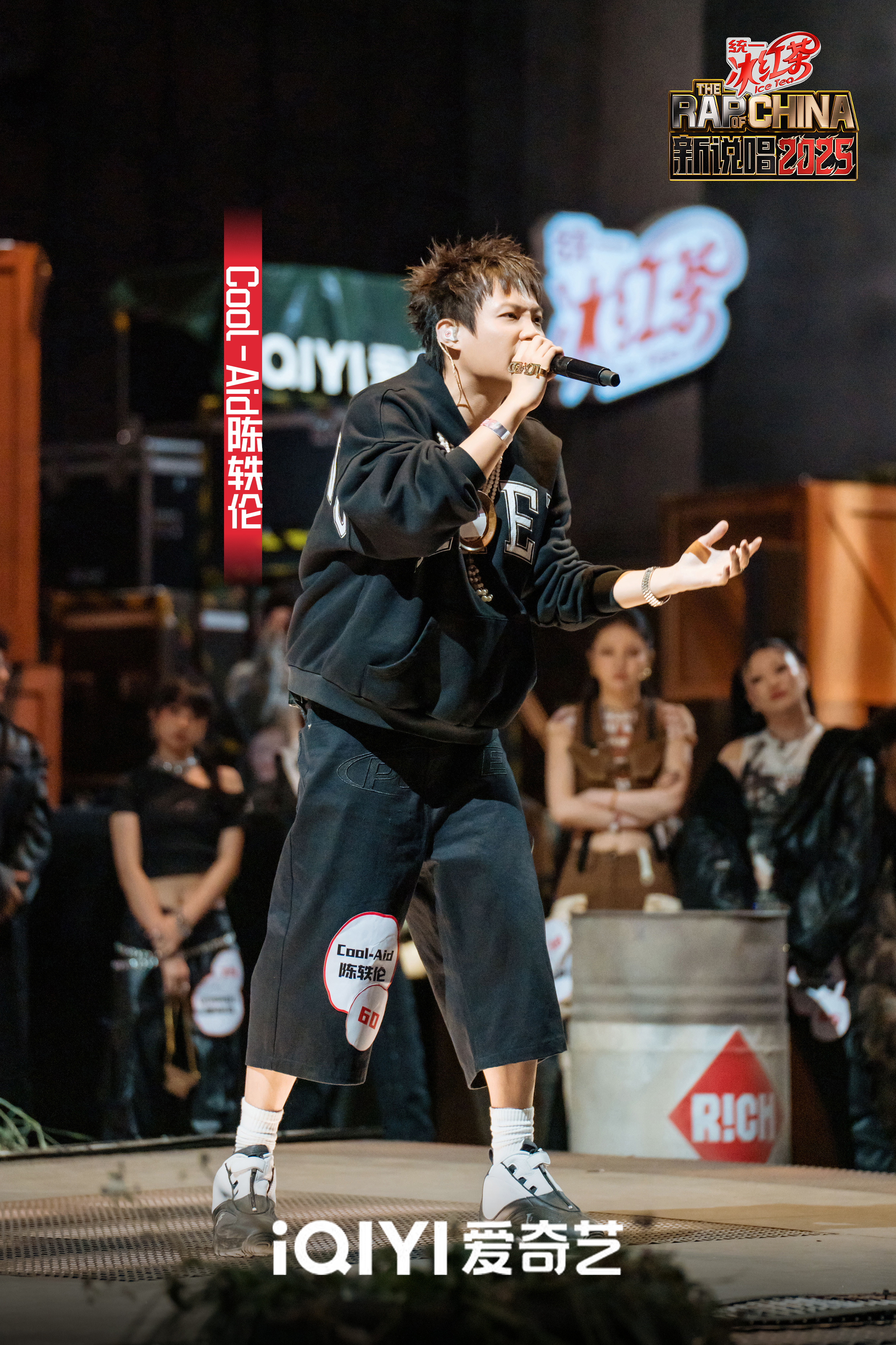 开云体育下载-雷诺车队横扫红牛二队，阿隆索统治全场