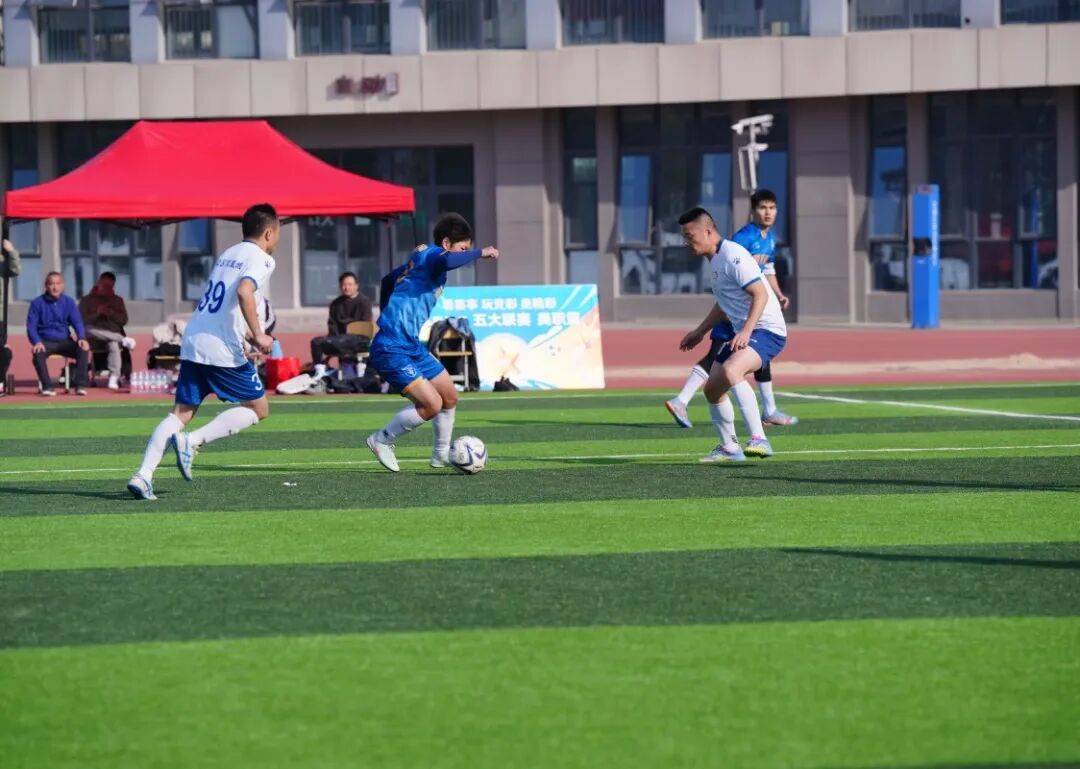 开云体育官方网站-竞技风云再起，足球赛场上演激情角逐