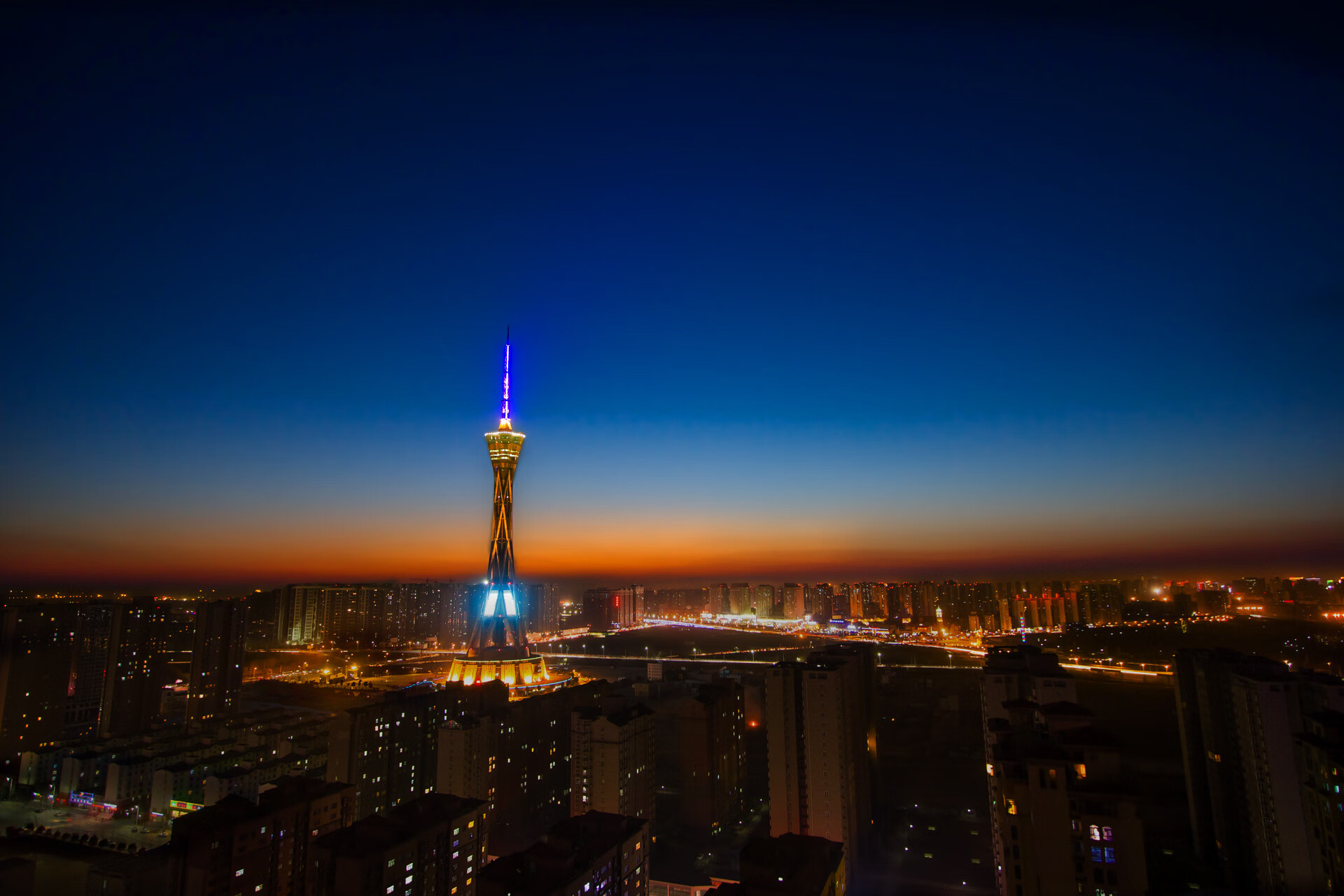 乌拉圭铁闸前的东亚之翼，富安健洋如何成为击溃沙特的隐形利刃？