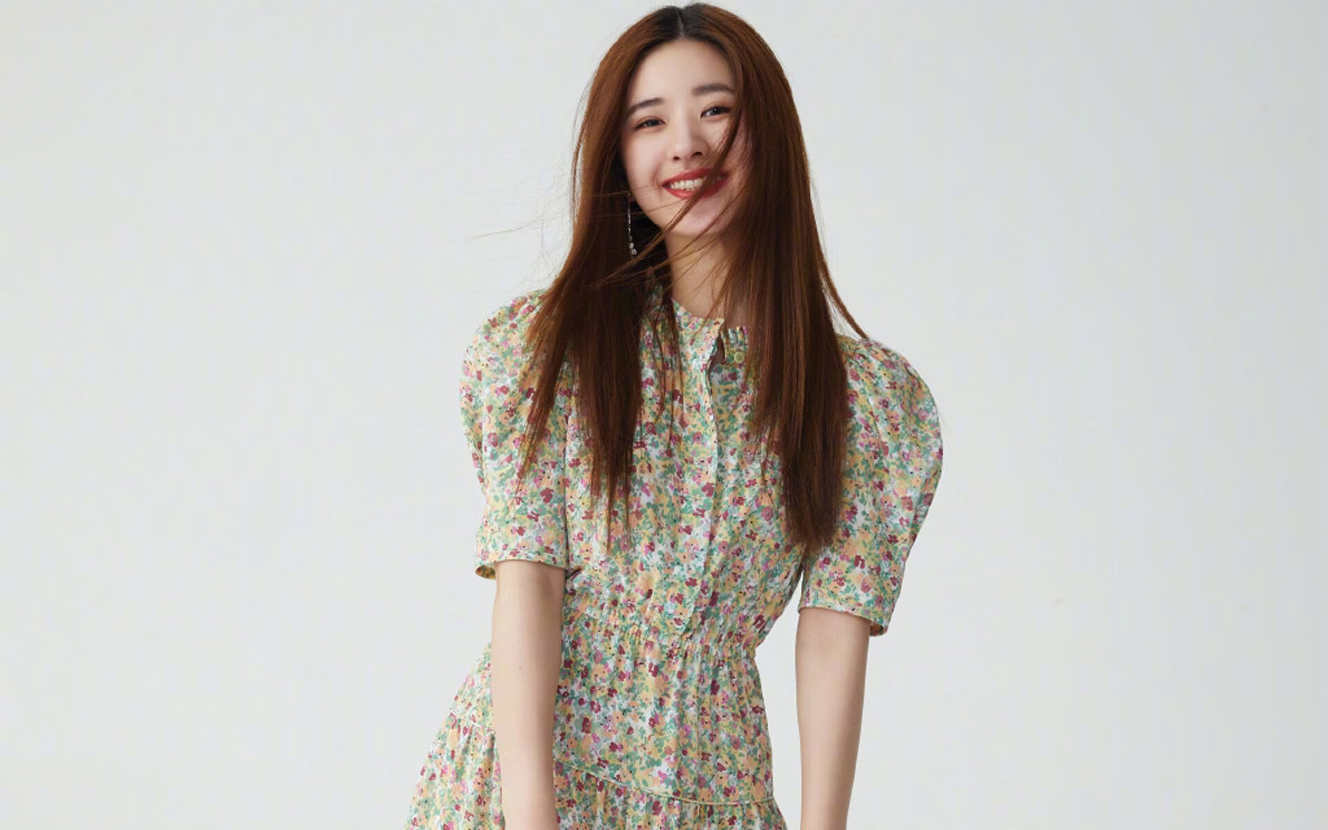 城市双线战场，F1街道赛的极速狂飙与勇士队的速度交响