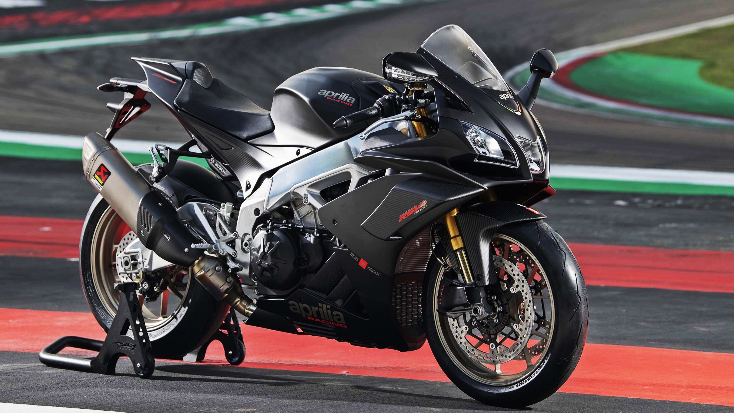 姆巴佩节奏引擎，曼联对阵希腊的战术革命