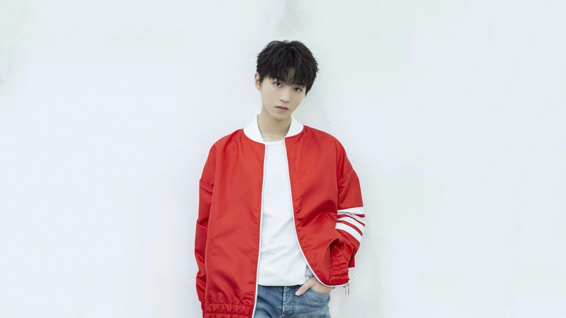 开云体育官网-夜空最亮的新星，东决关键战之夜，爱德华兹在焦点战中证明自己