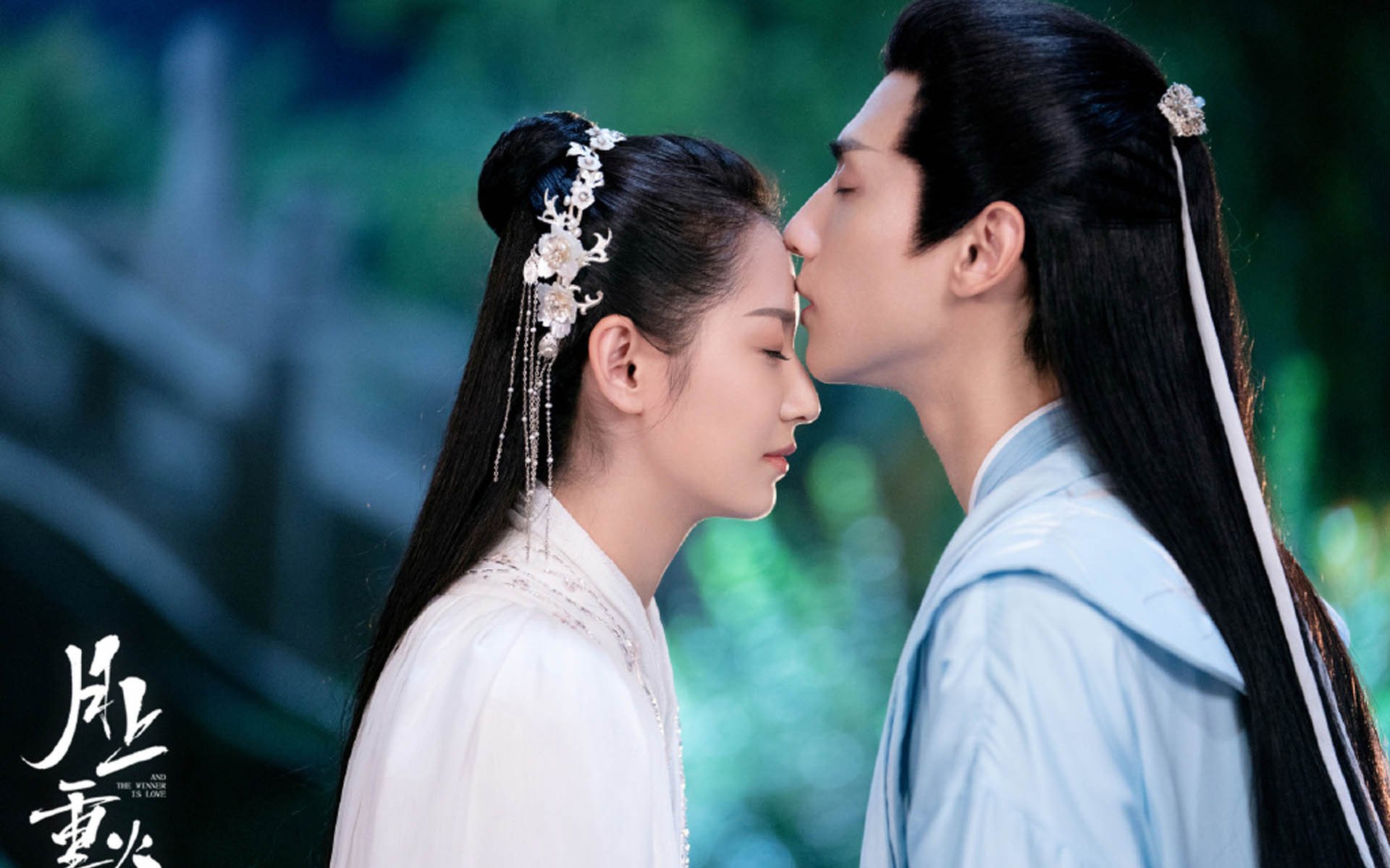 利拉德三分雨刷新纪录，黄蜂客场险胜新疆队