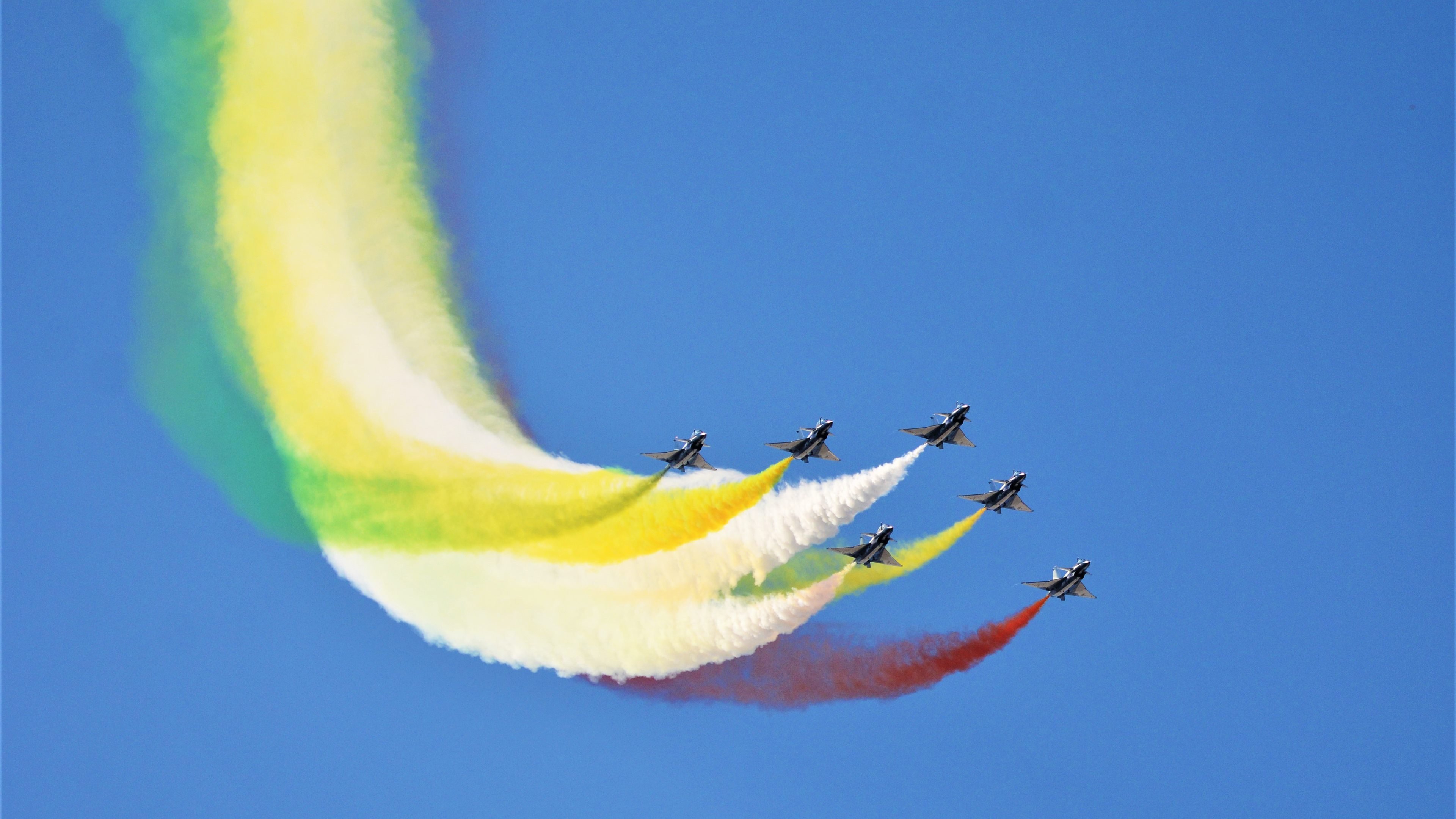 巅峰竞技的平行时空,当西甲德比刀光剑影,詹姆斯于另一片战场诠释何为全程高能